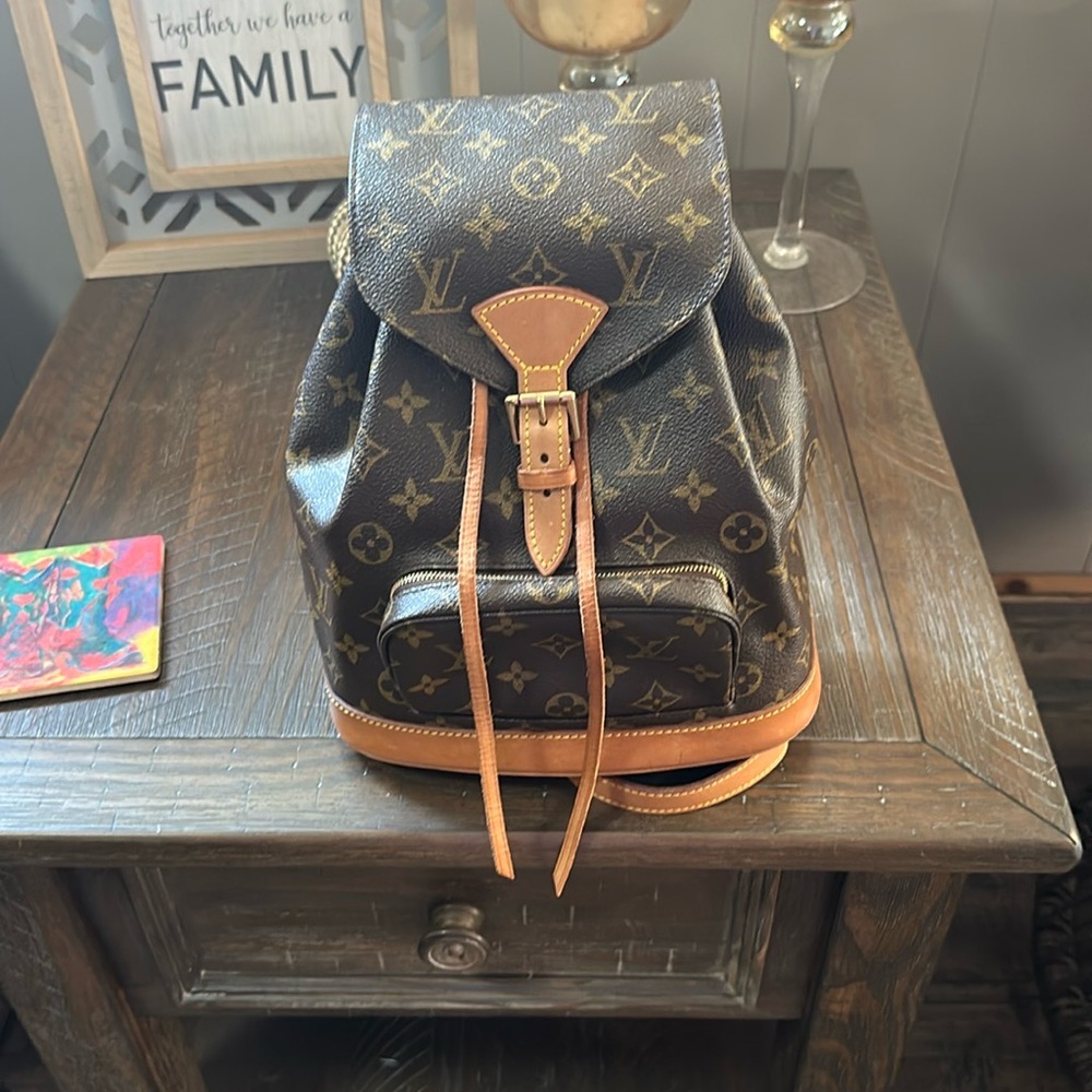 Louis Vuitton monogram montsouris mm bag only - Picture 4 of 17